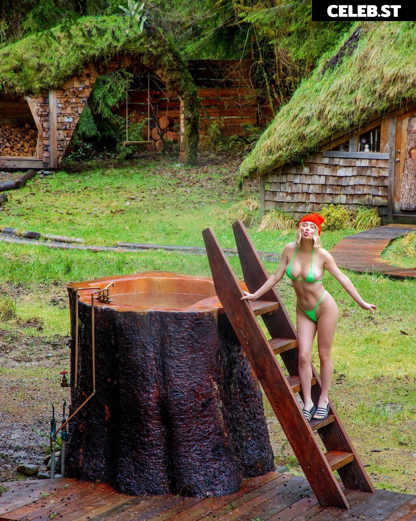 Sara Jean Underwood / Saraunderwood Image 20736120