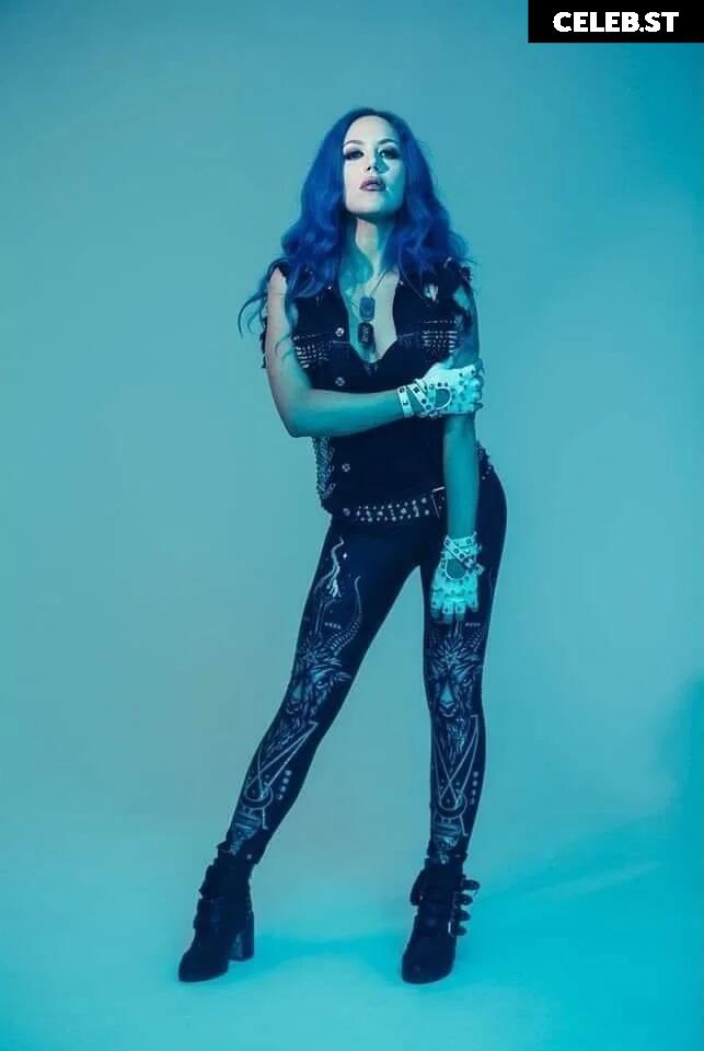 Alissa White-Gluz Image 2073343