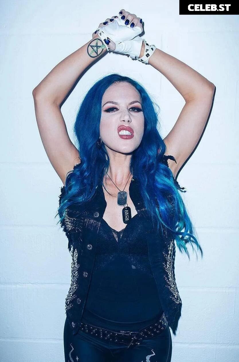 Alissa White-Gluz Image 2073282