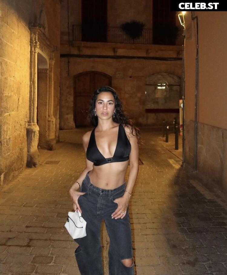 Gizem Emre Image 2070861