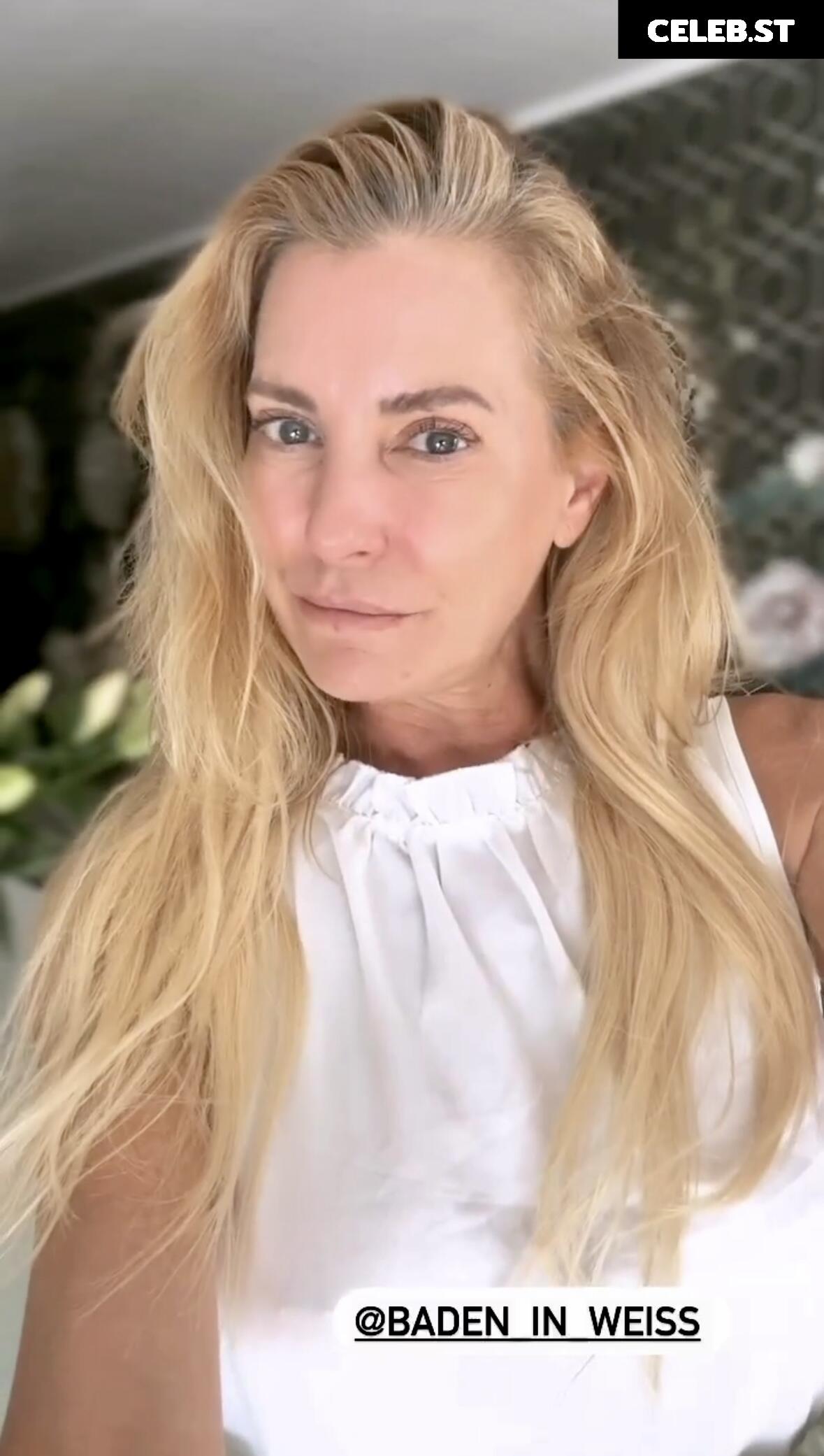 Giulia Siegel Image 2070140