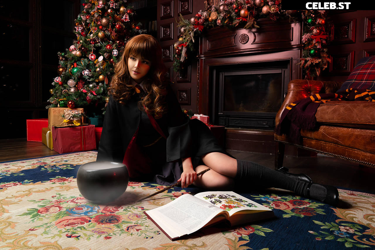 Disharmonica / Helly Valentine Image 20701678