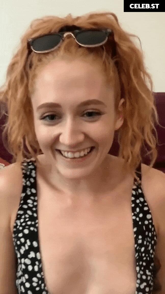 Janet Devlin Image 2070058