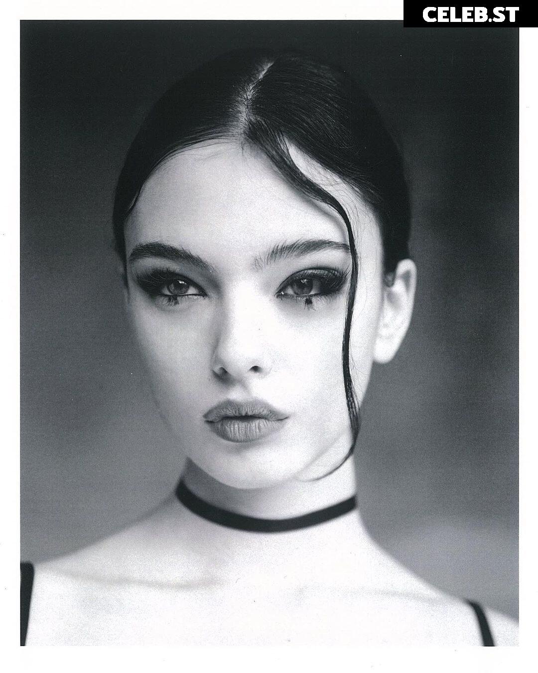 Deva Cassel Image 2078210