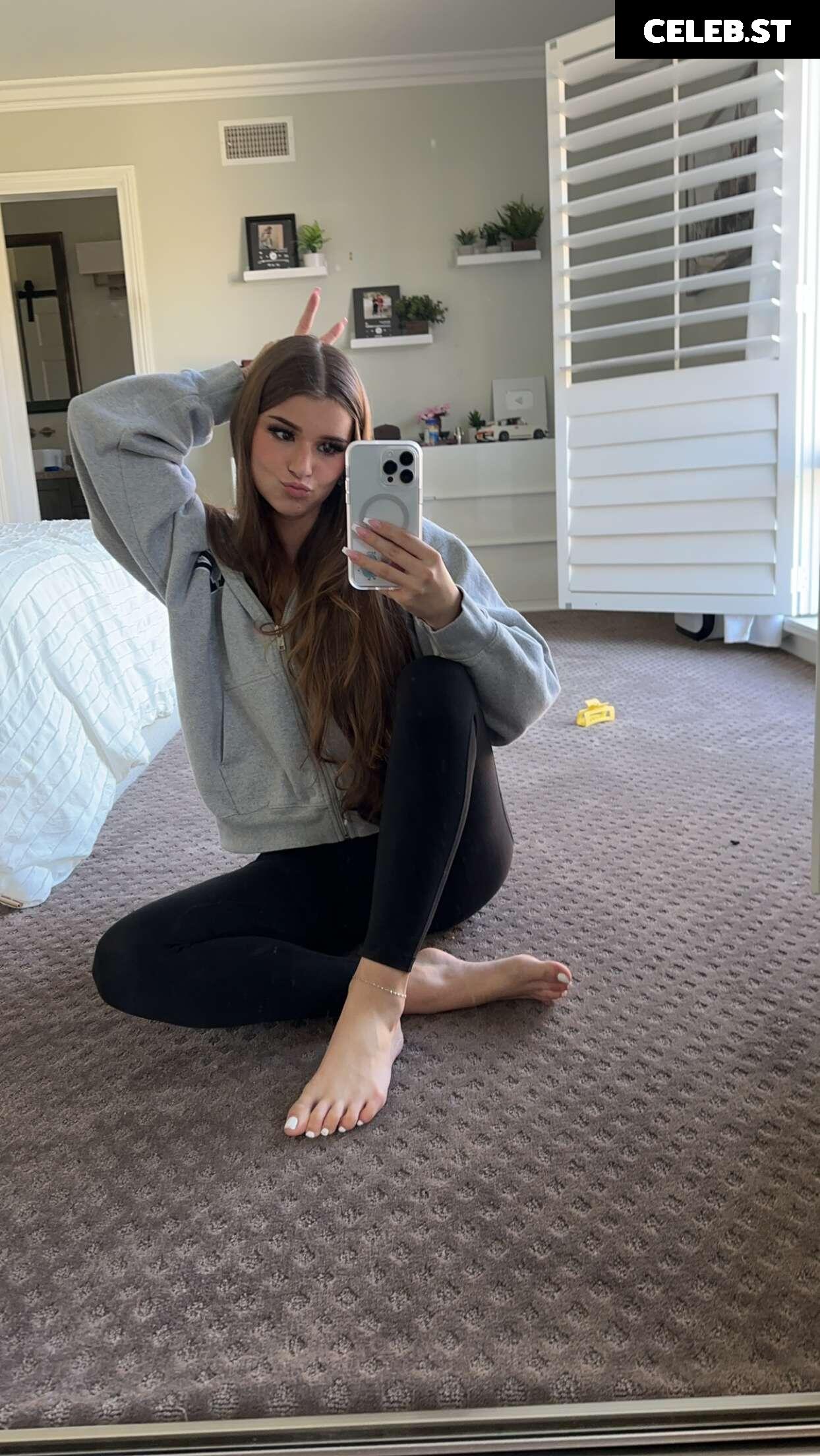 Brooke Monk Image 20655707