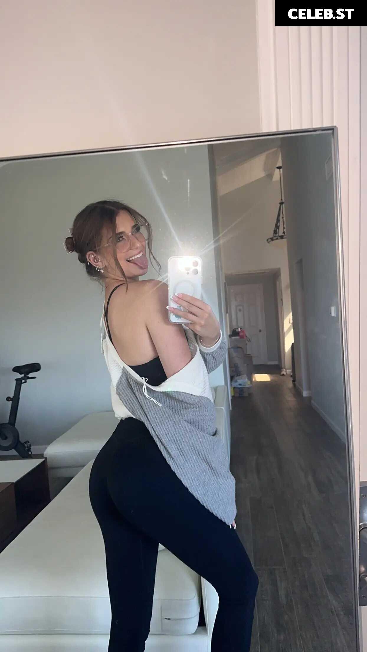 Brooke Monk Image 20655005