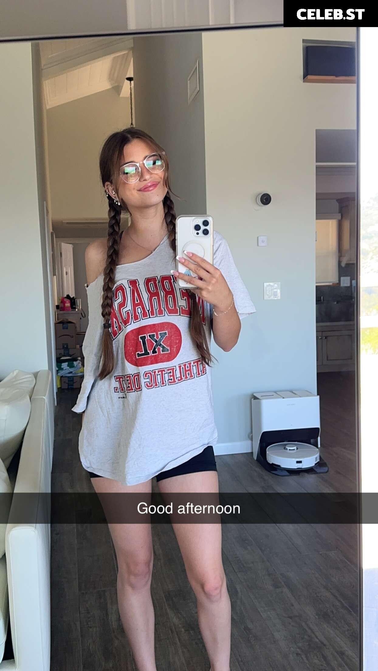 Brooke Monk Image 20655068