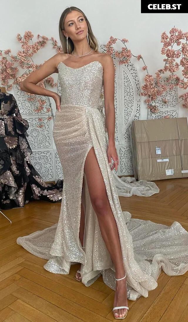 Leony Burger Image 2065506