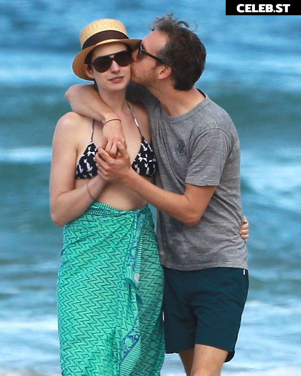 Anne Hathaway Image 2065531