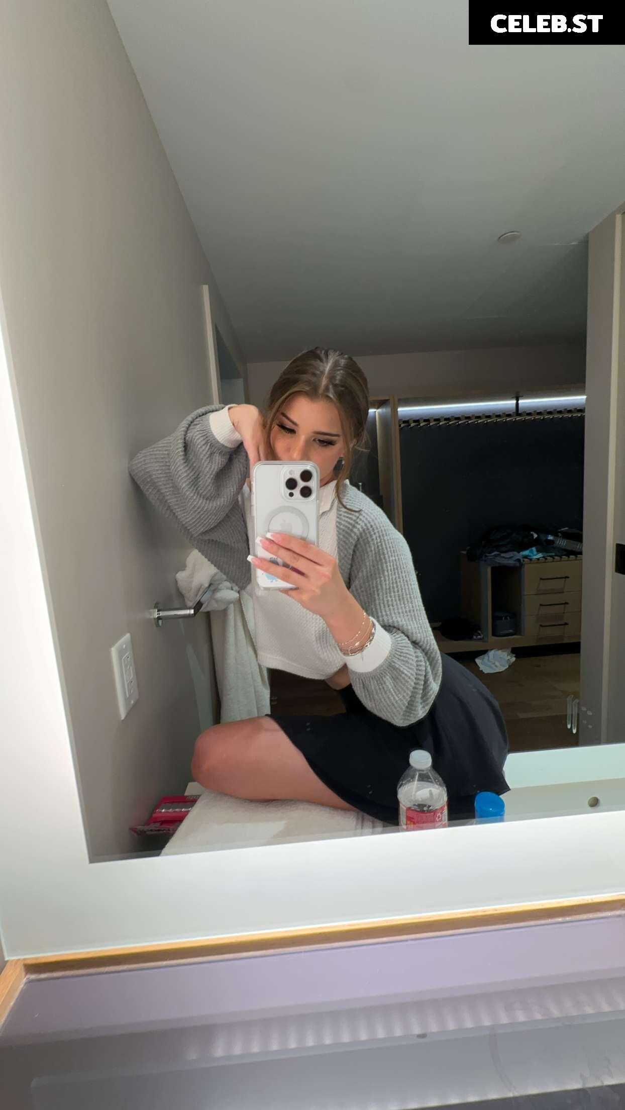 Brooke Monk Image 20655231