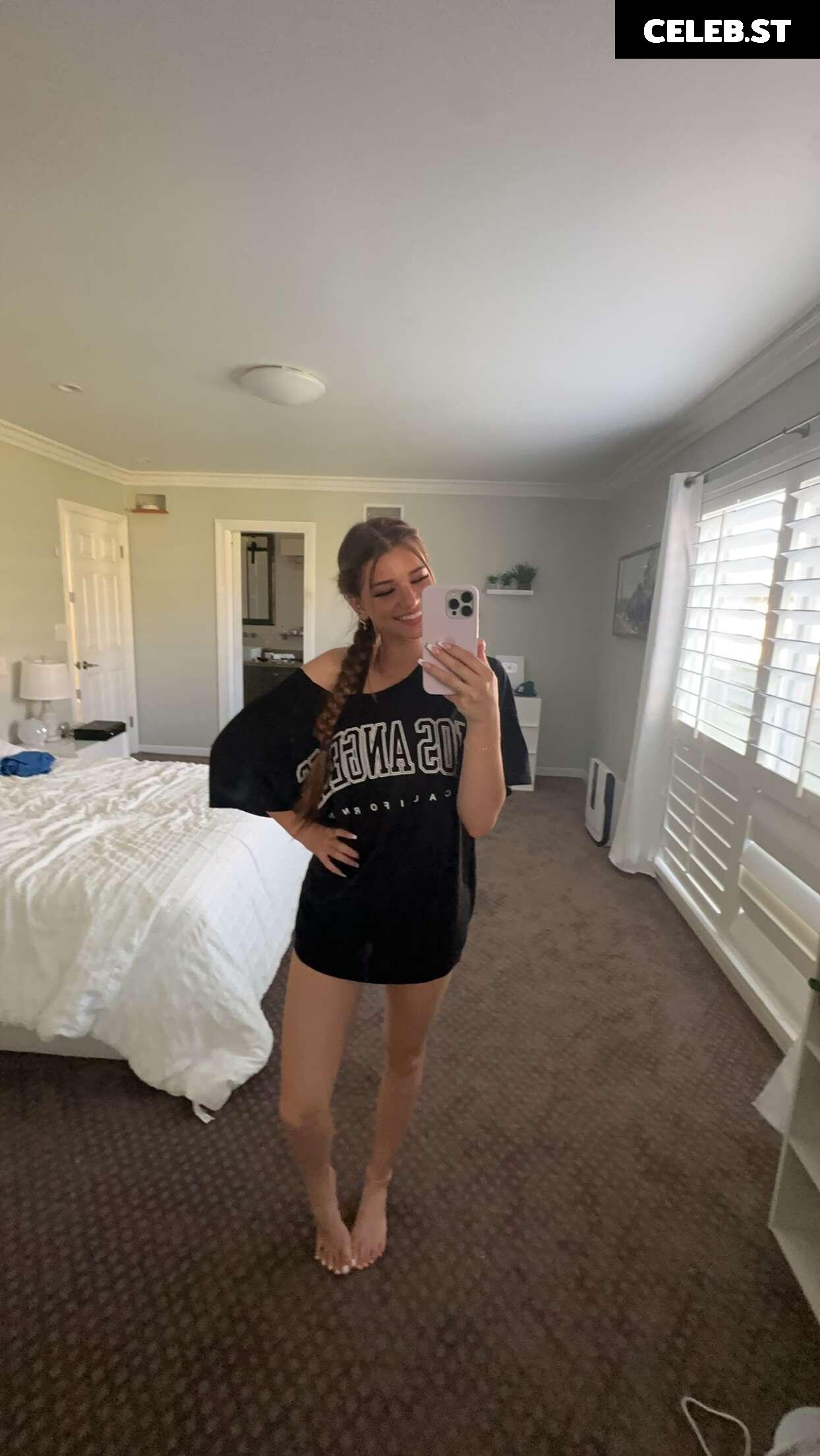 Brooke Monk Image 20654784