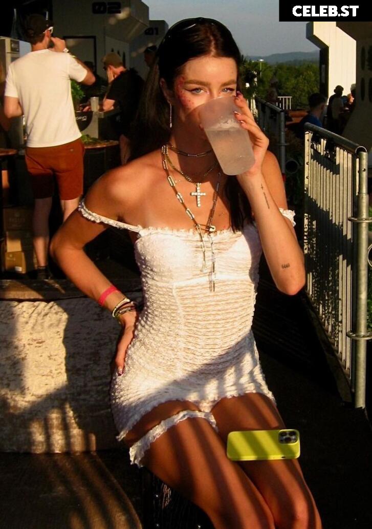 Zoe Salome Saip Image 2065683