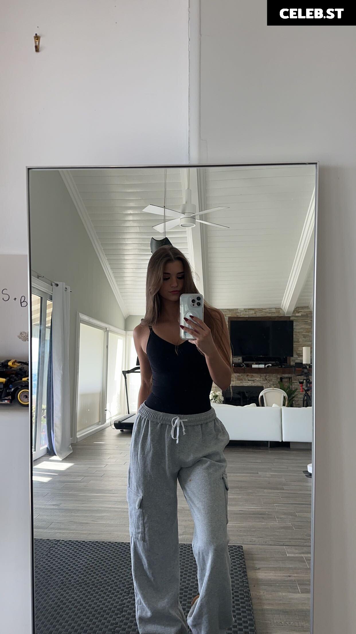 Brooke Monk Image 20656368
