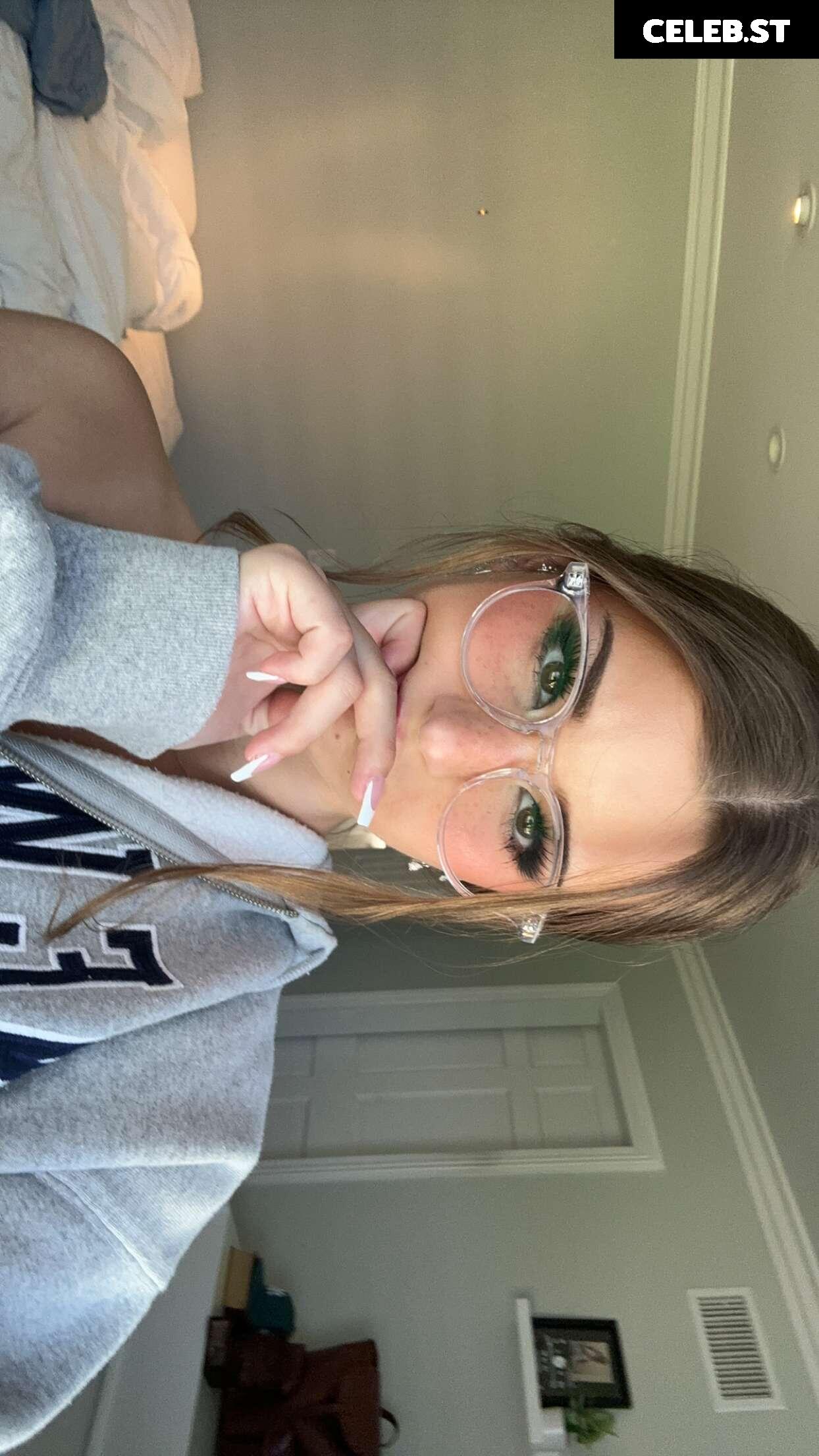 Brooke Monk Image 20651650