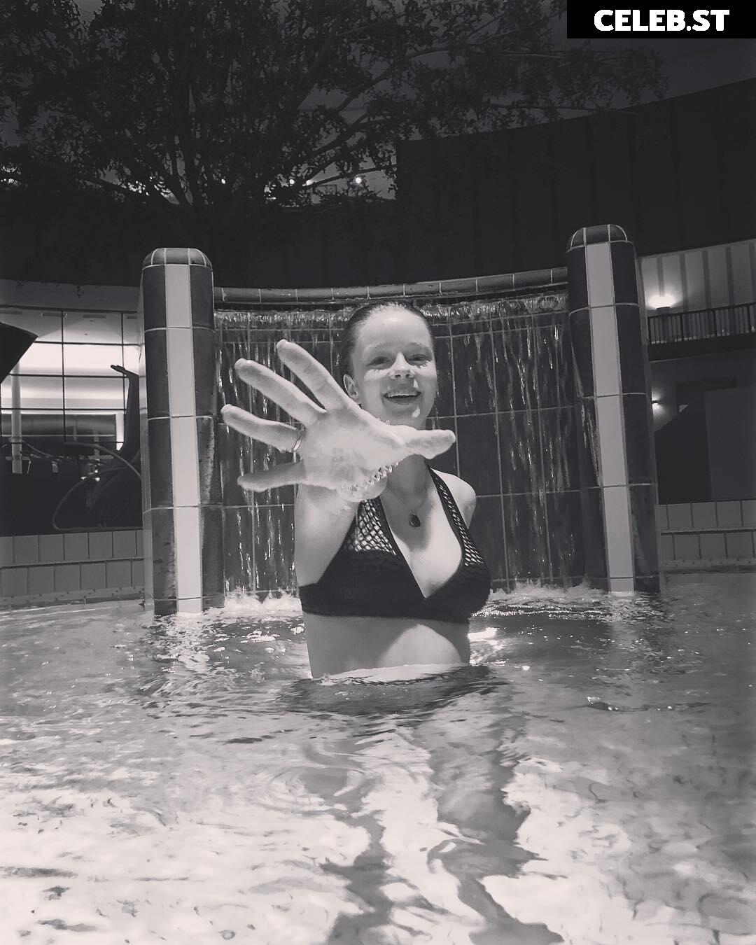 Zoe Salome Saip Image 2065086