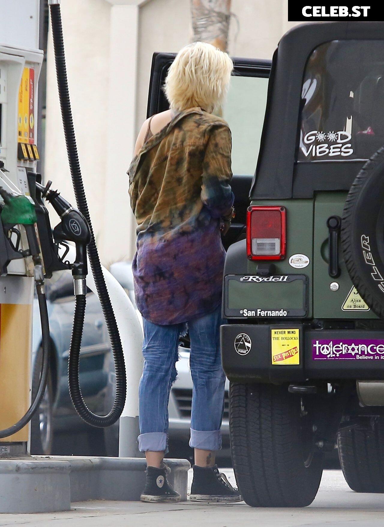 Paris Jackson Image 2065392