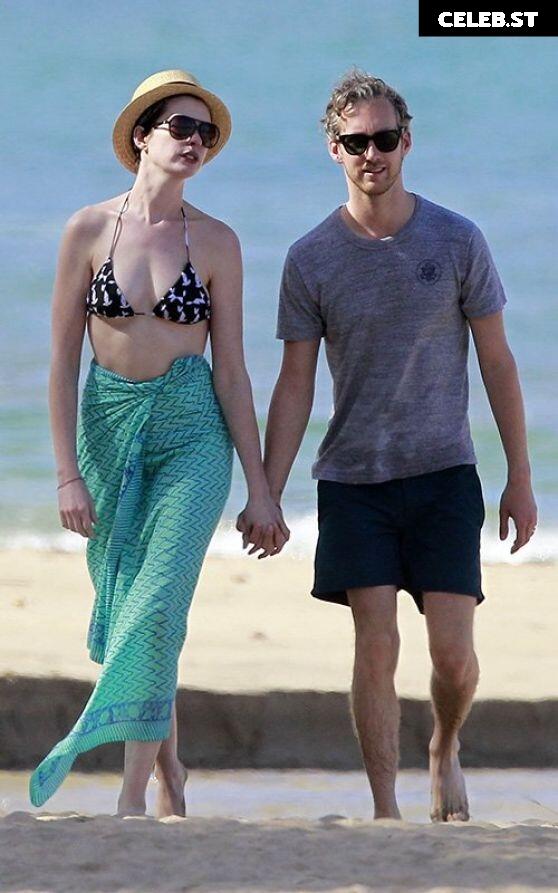 Anne Hathaway Image 2065366