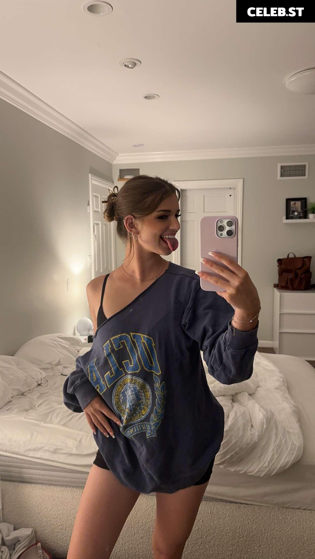 Brooke Monk Image 20653671