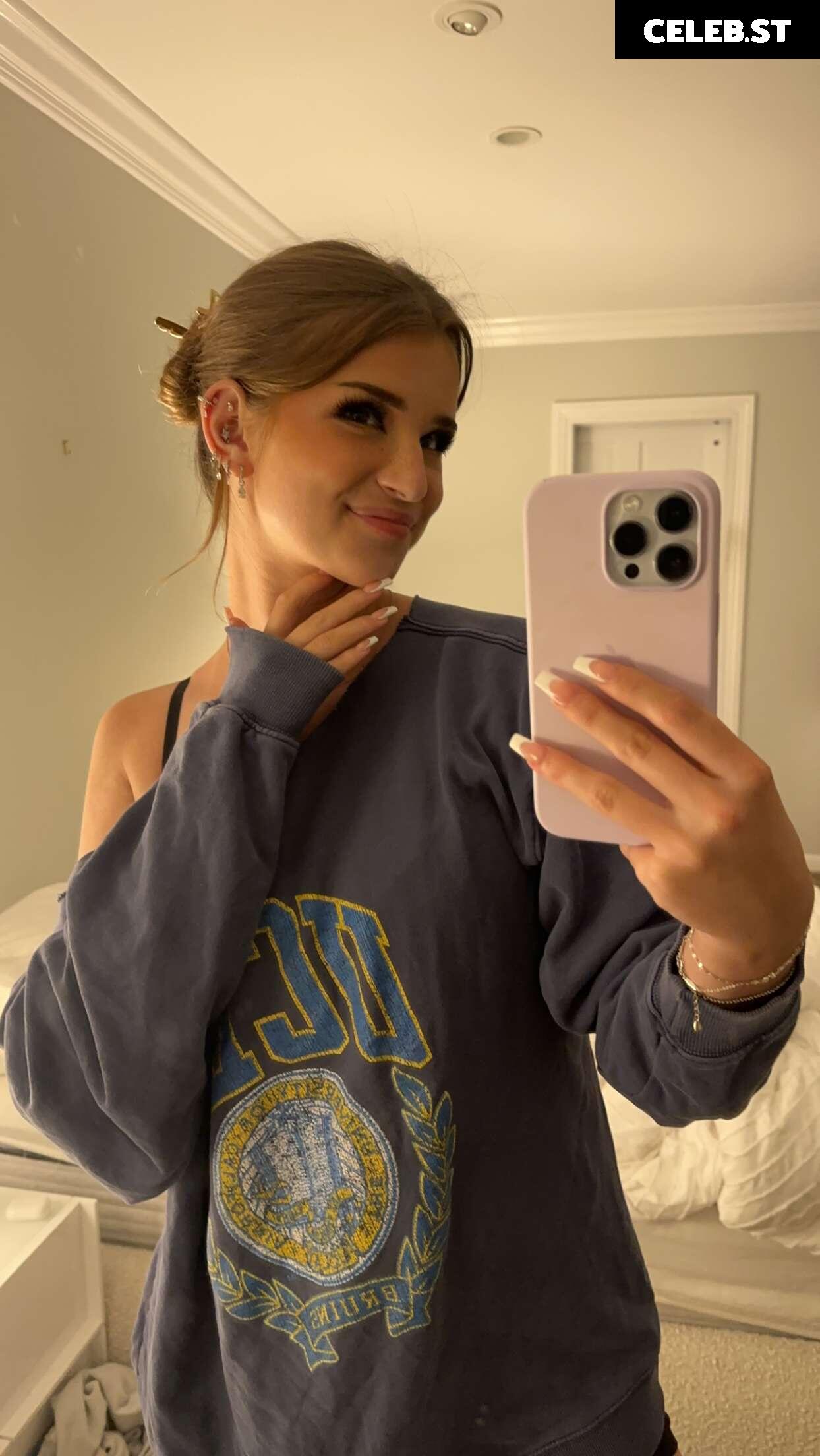 Brooke Monk Image 20653676