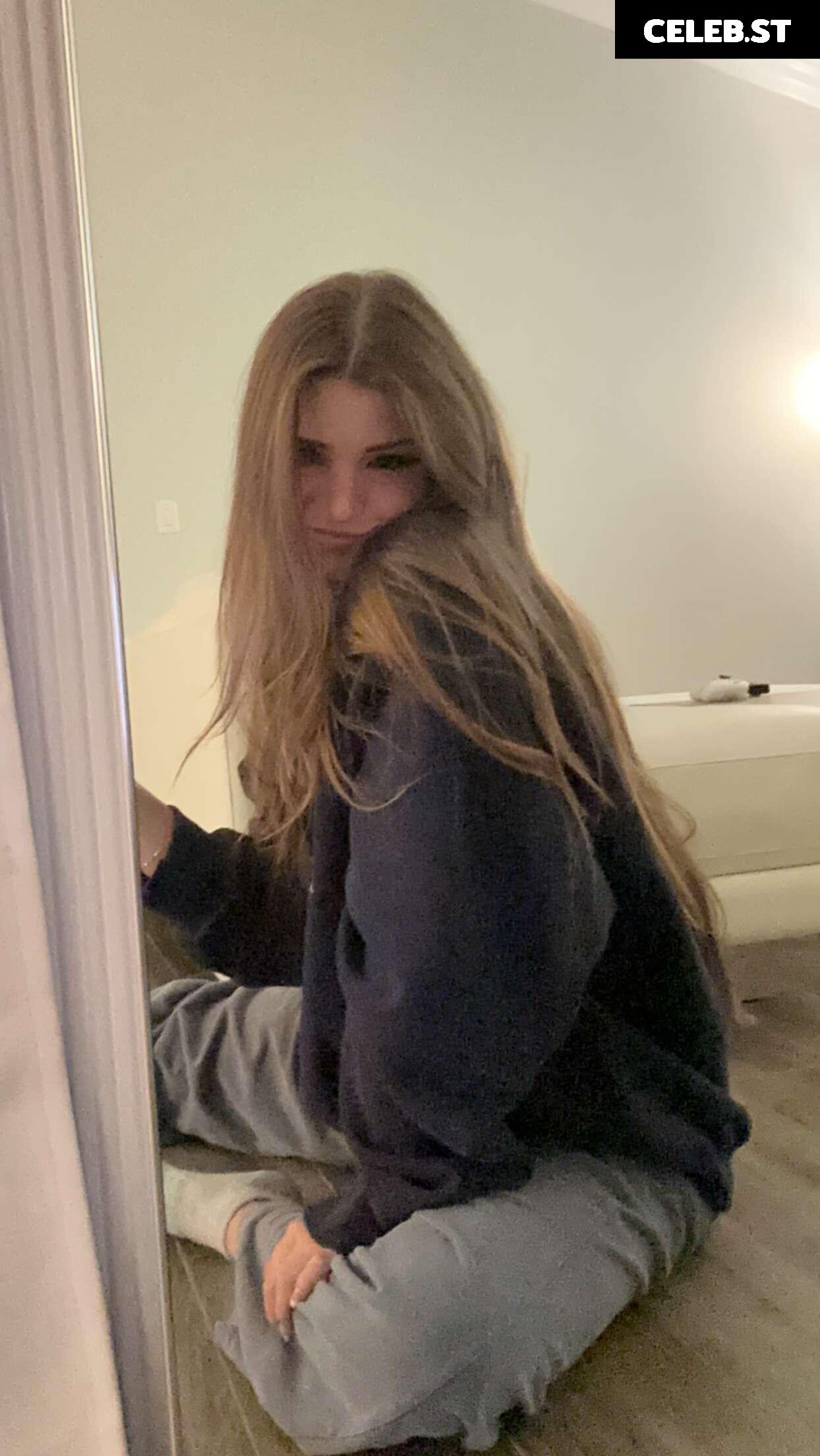 Brooke Monk Image 20653097