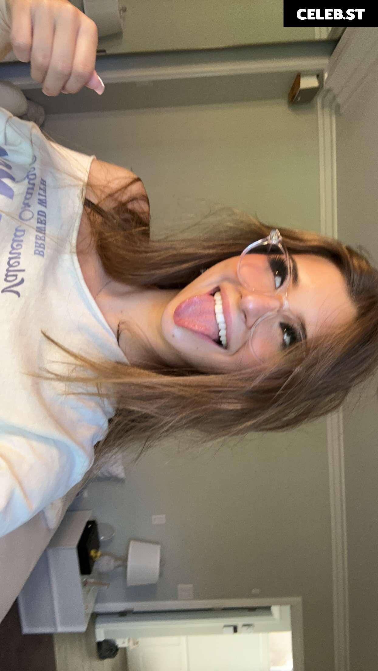 Brooke Monk Image 20652819