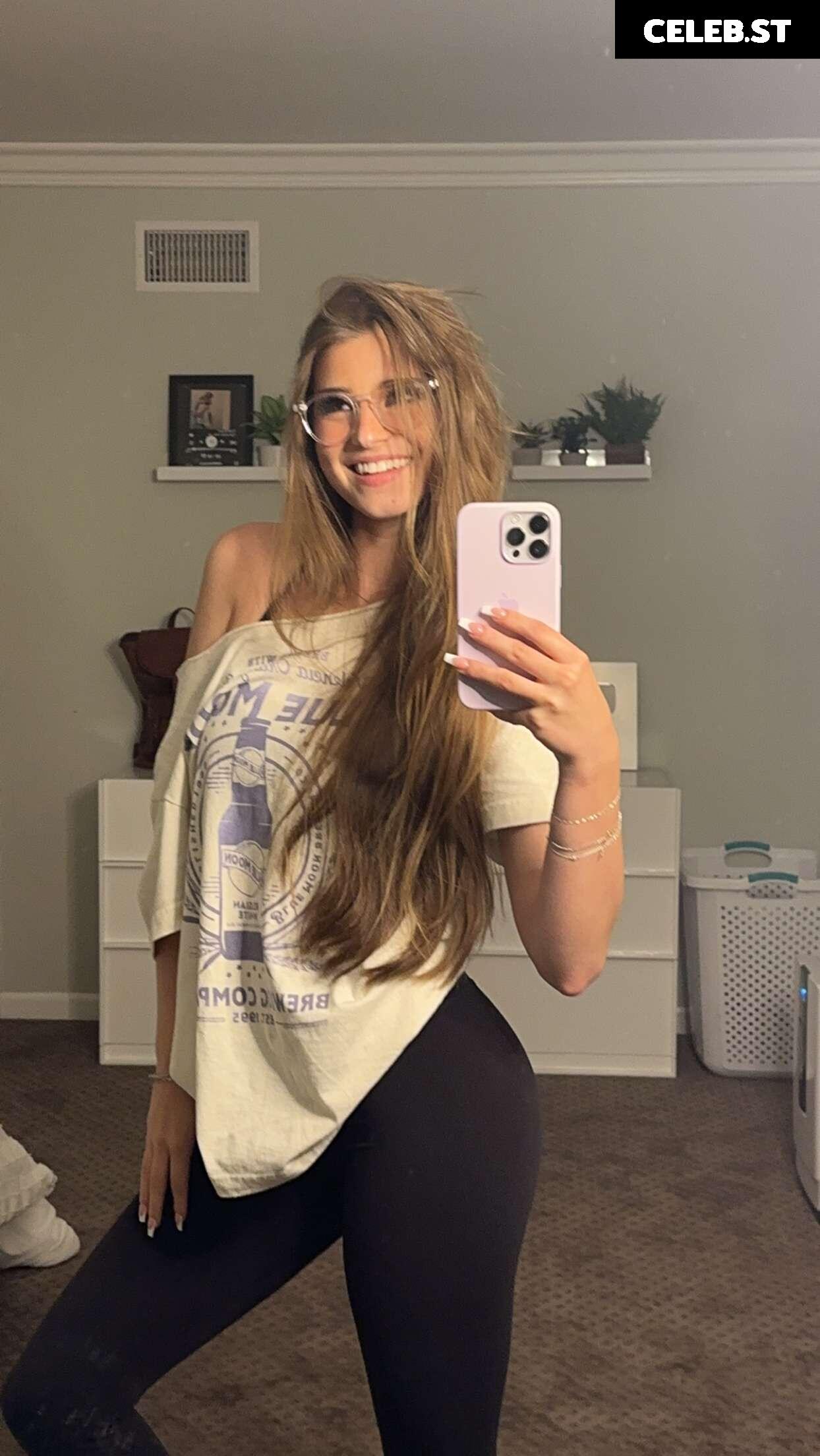 Brooke Monk Image 20652861