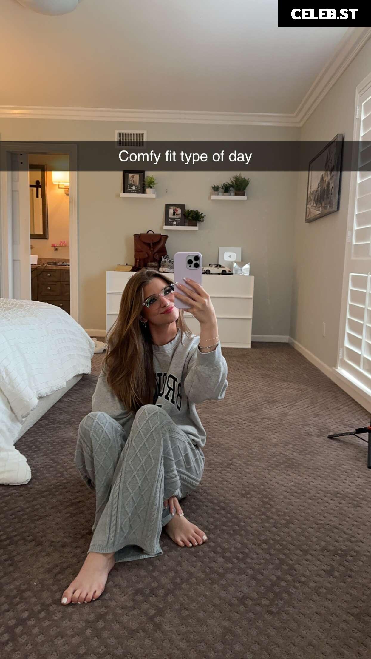 Brooke Monk Image 20652188