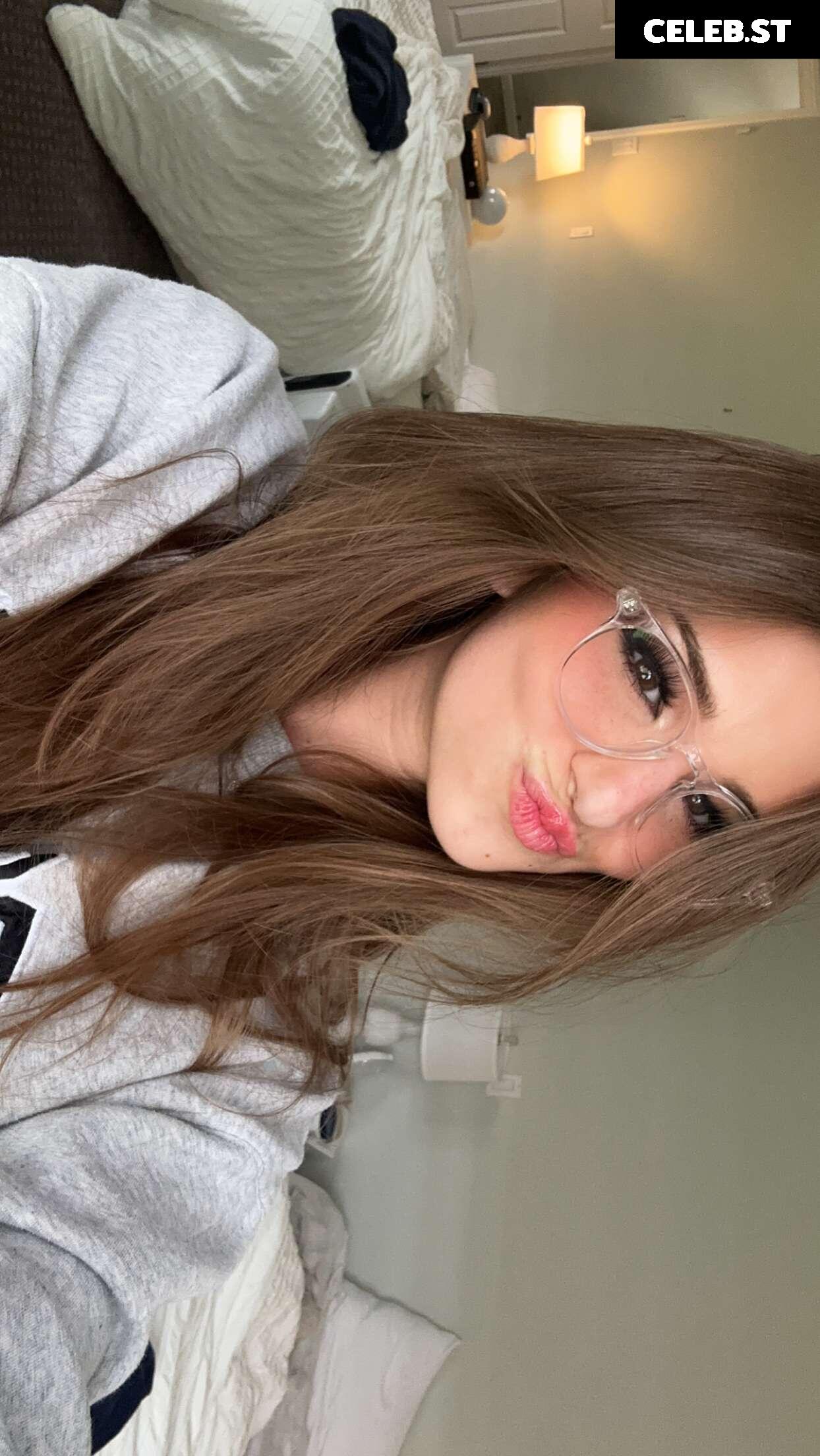 Brooke Monk Image 20652213