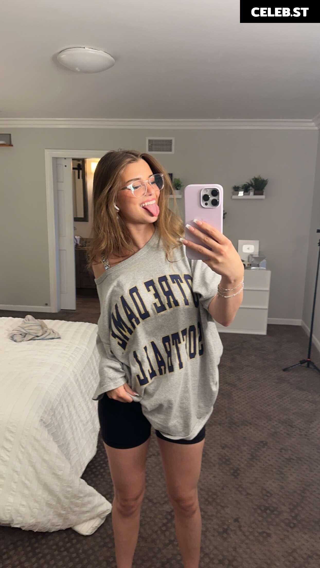 Brooke Monk Image 20652277