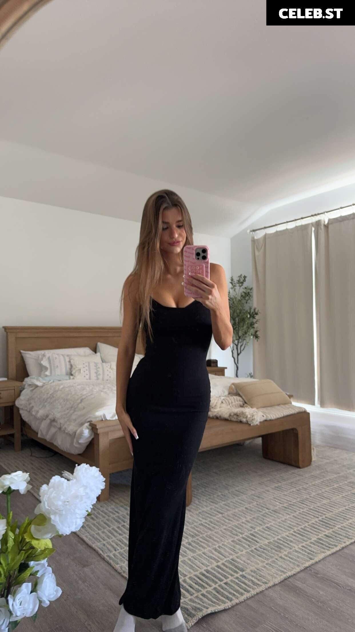 Brooke Monk Image 20659481