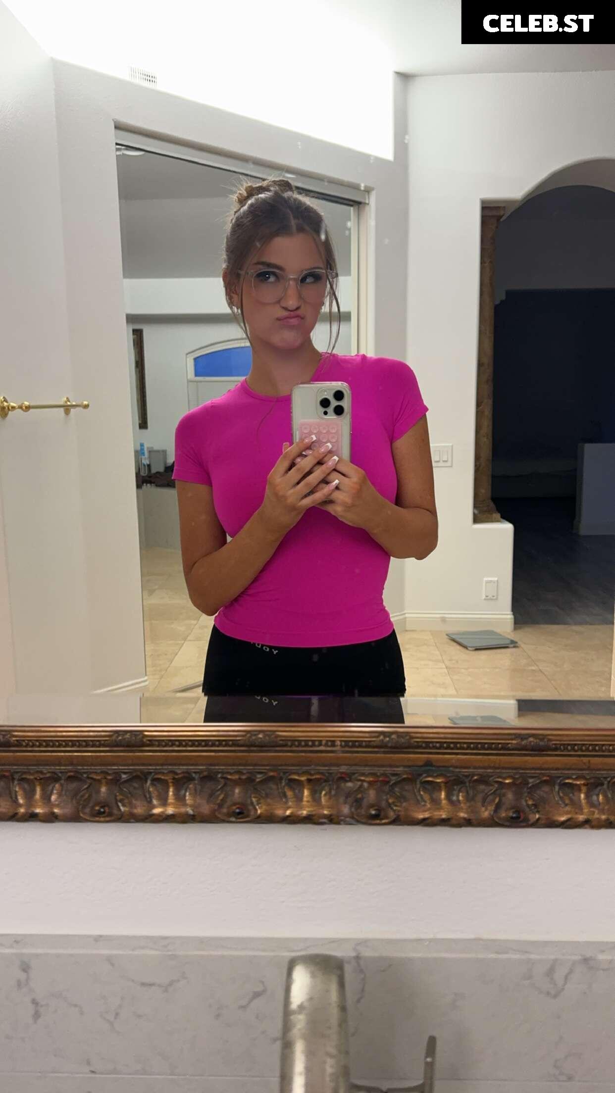 Brooke Monk Image 20668902