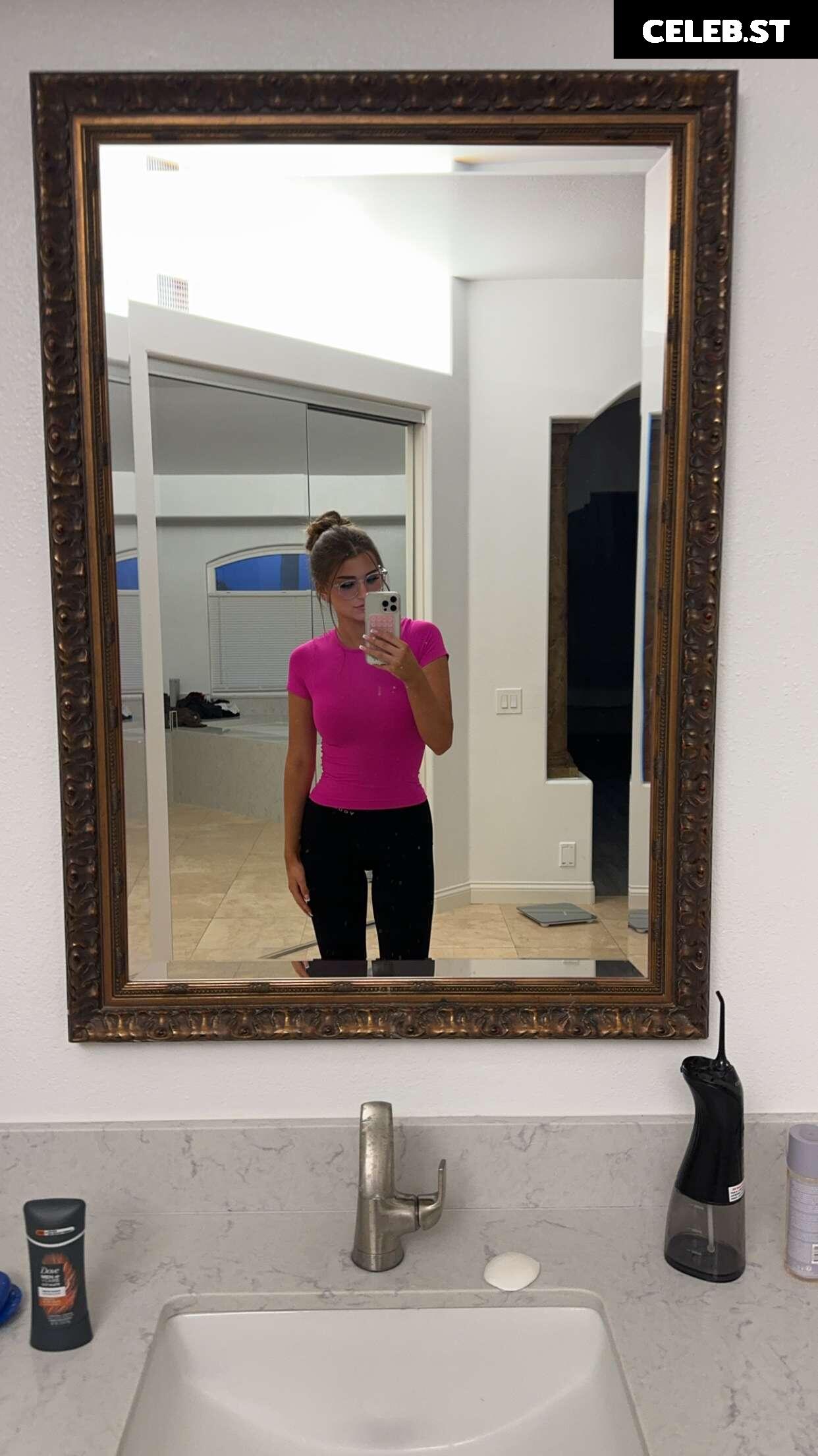 Brooke Monk Image 20668900