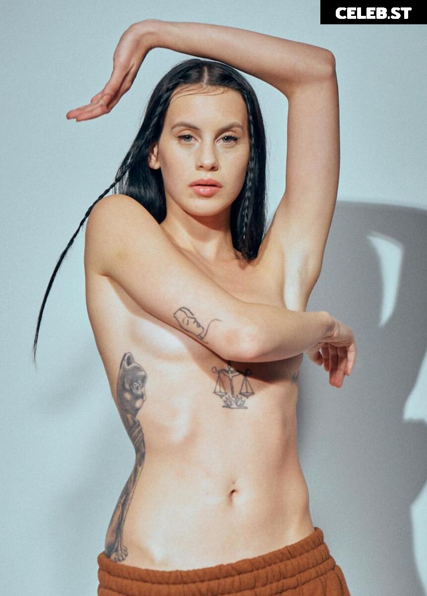 Milena Smit Image 2066626