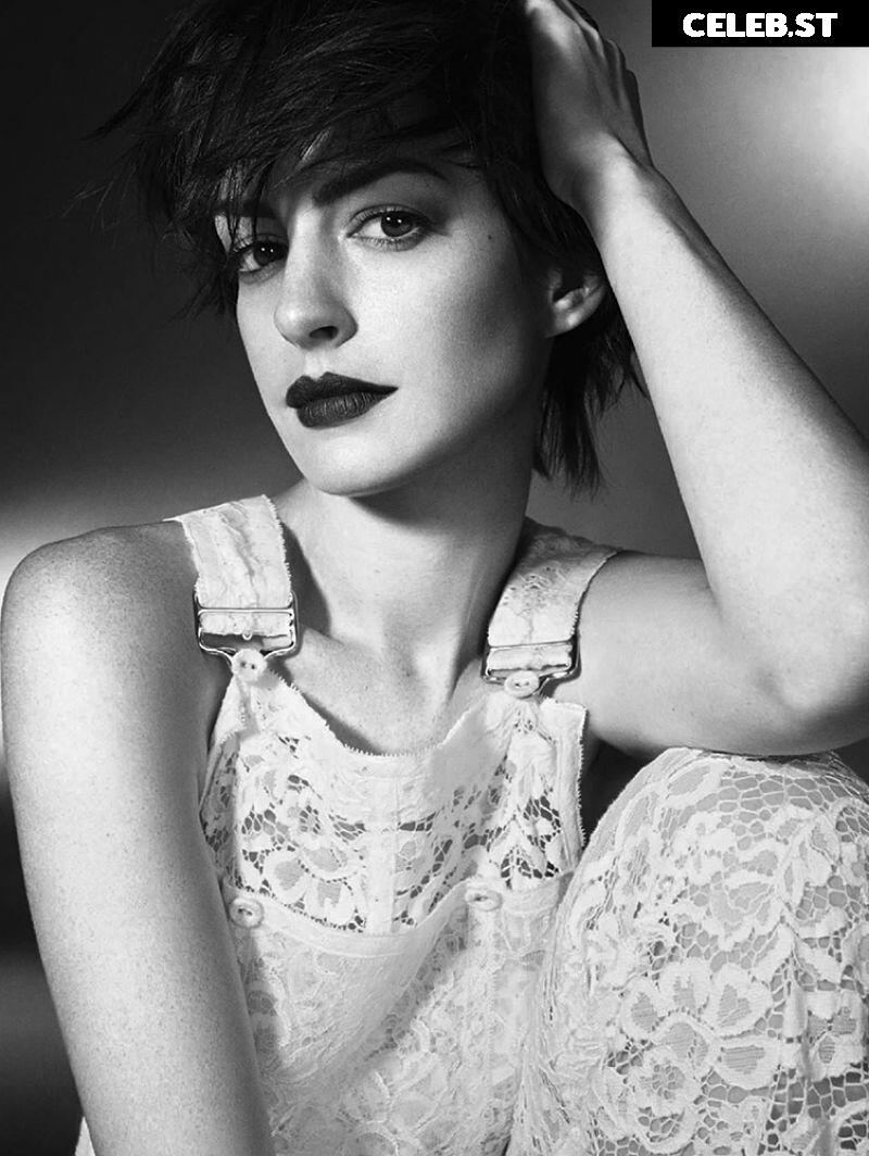 Anne Hathaway Image 2066054