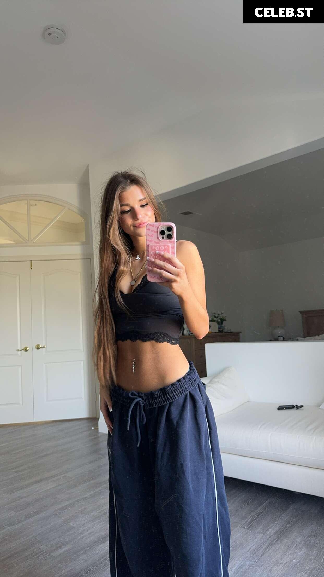 Brooke Monk Image 20660454