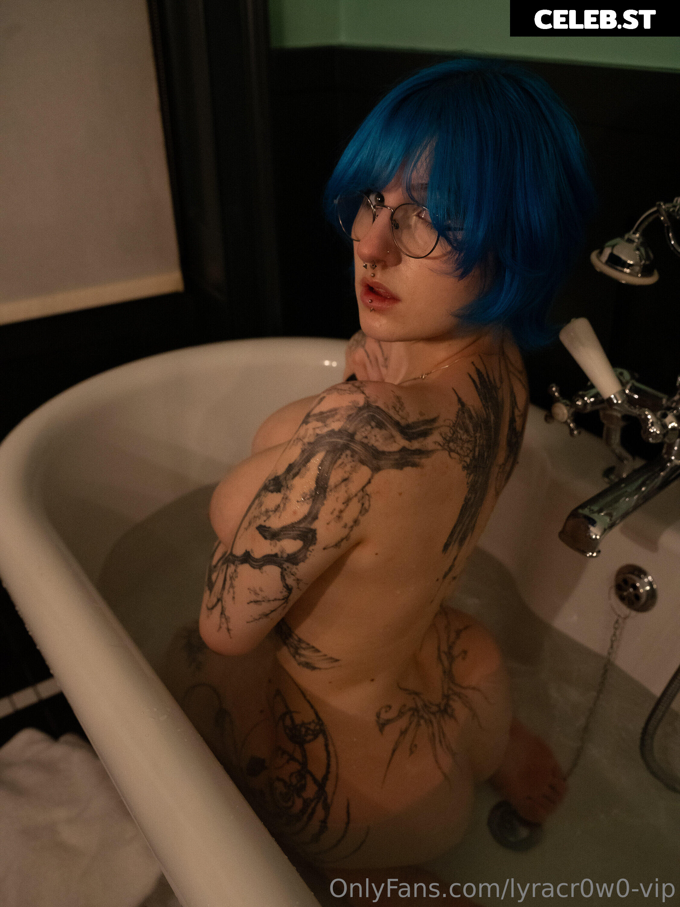 Lyra Crow | lyracr0w0 Image 20660253