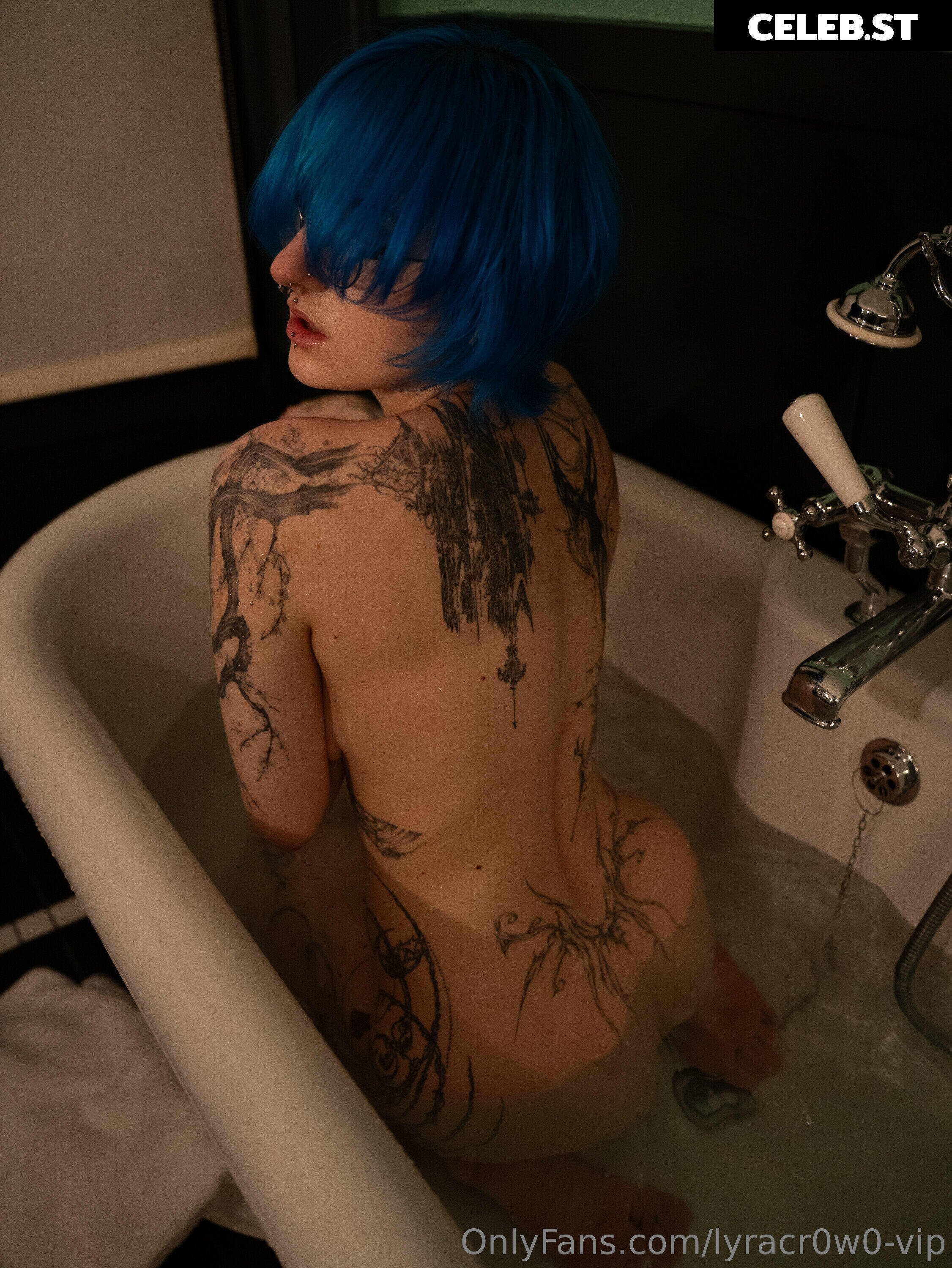 Lyra Crow | lyracr0w0 Image 20660255