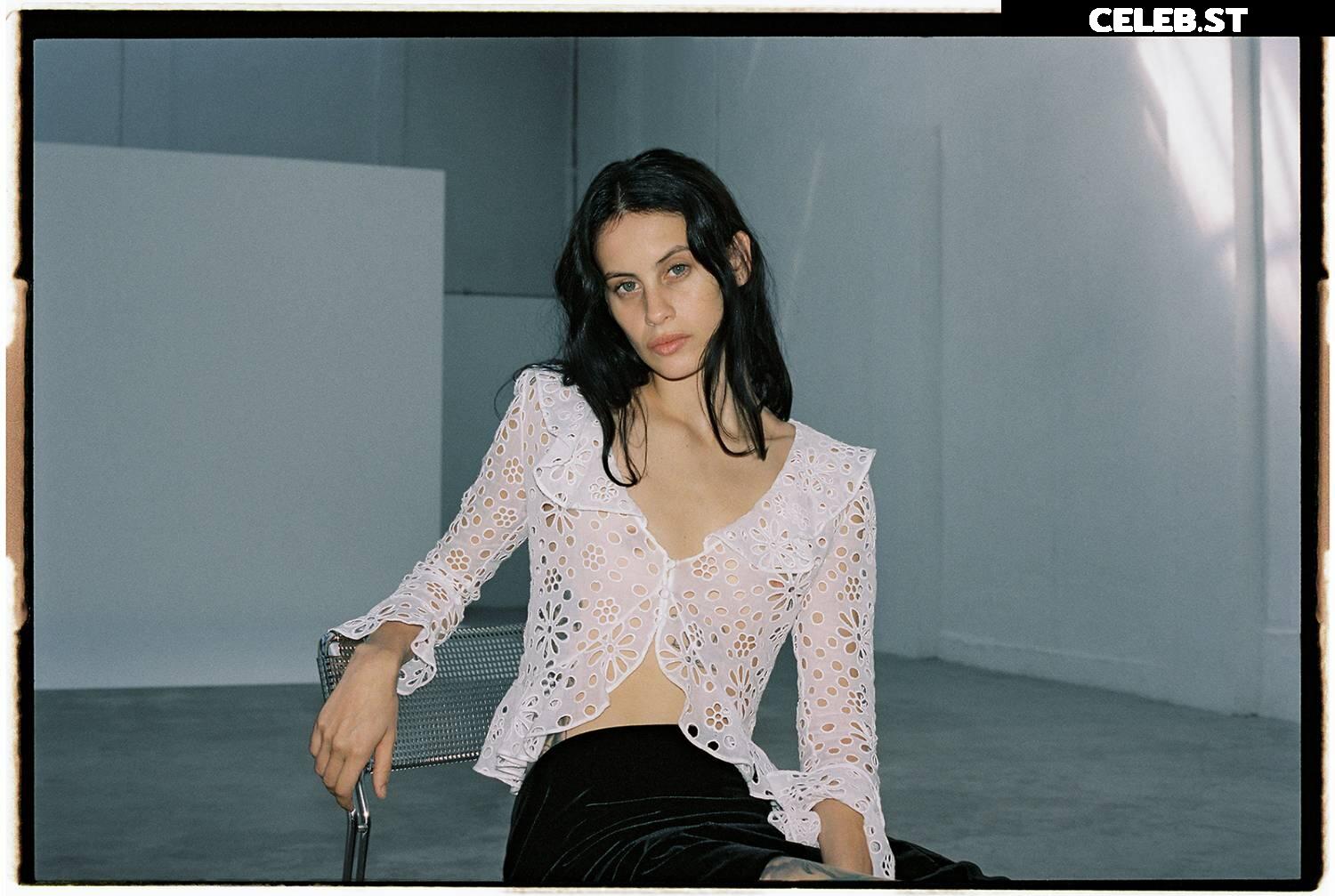 Milena Smit Image 2066950