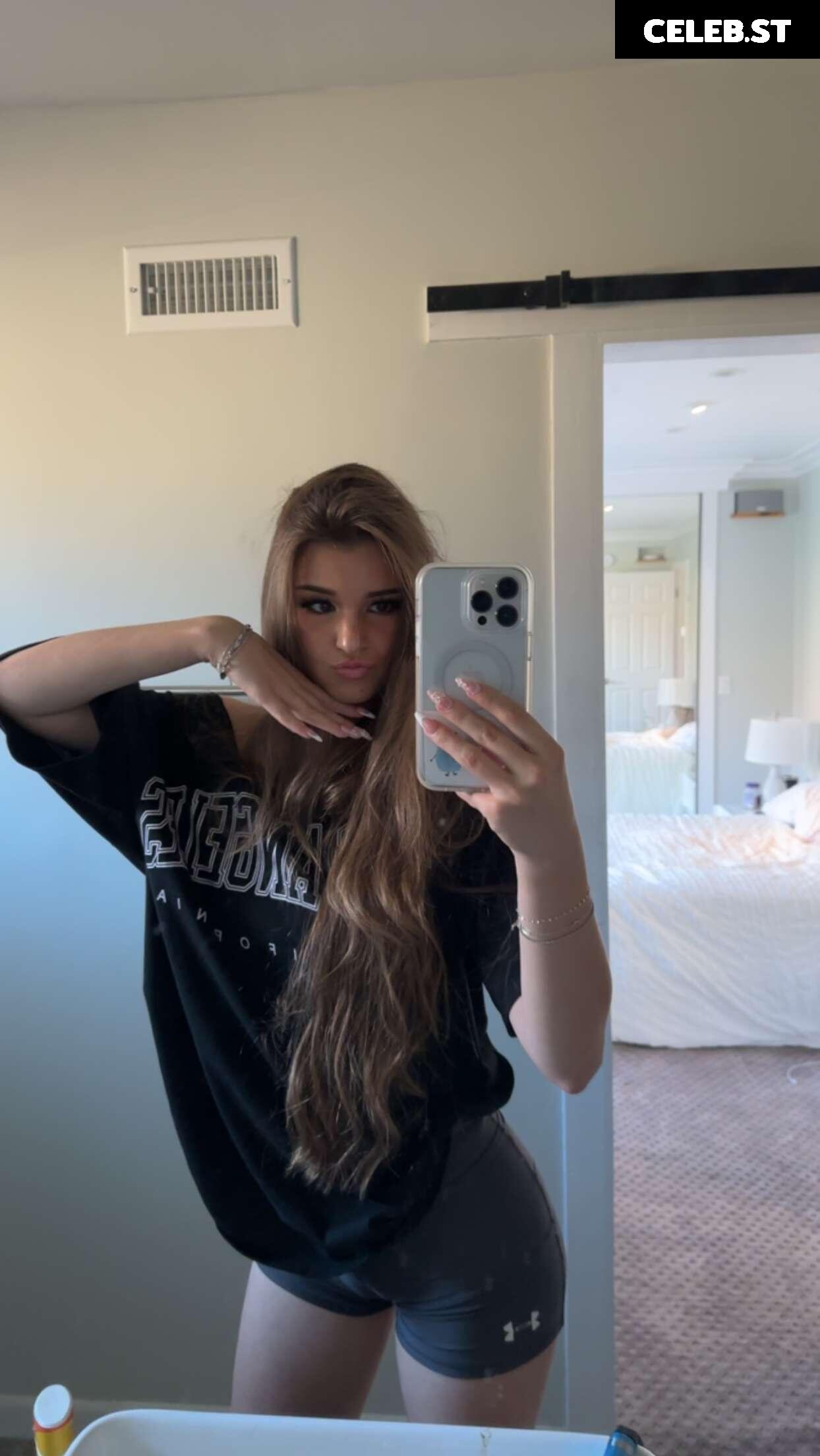Brooke Monk Image 20673744