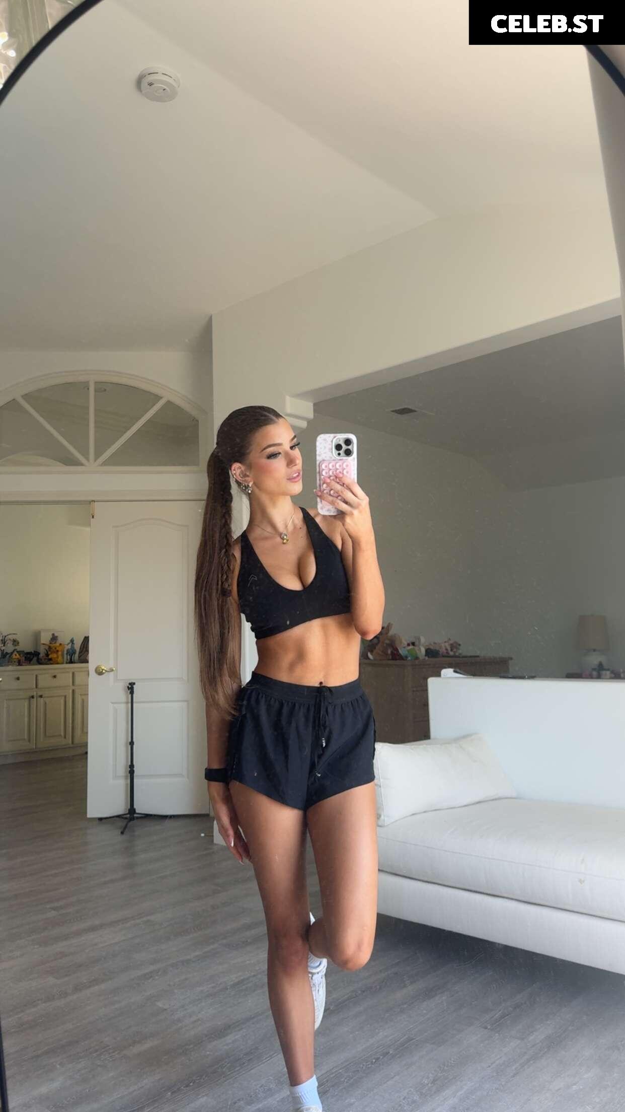 Brooke Monk Image 20672665