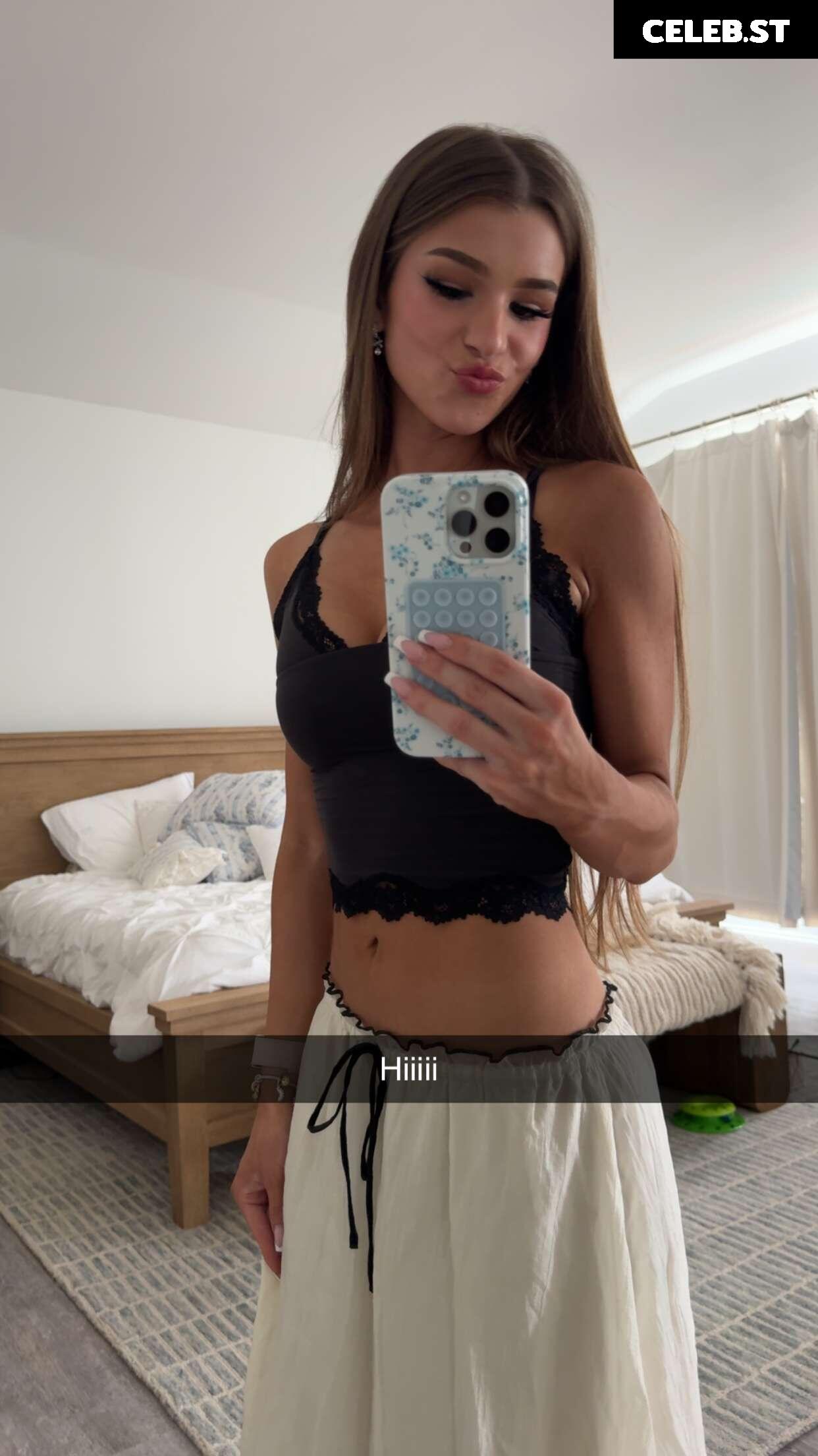Brooke Monk Image 20672083