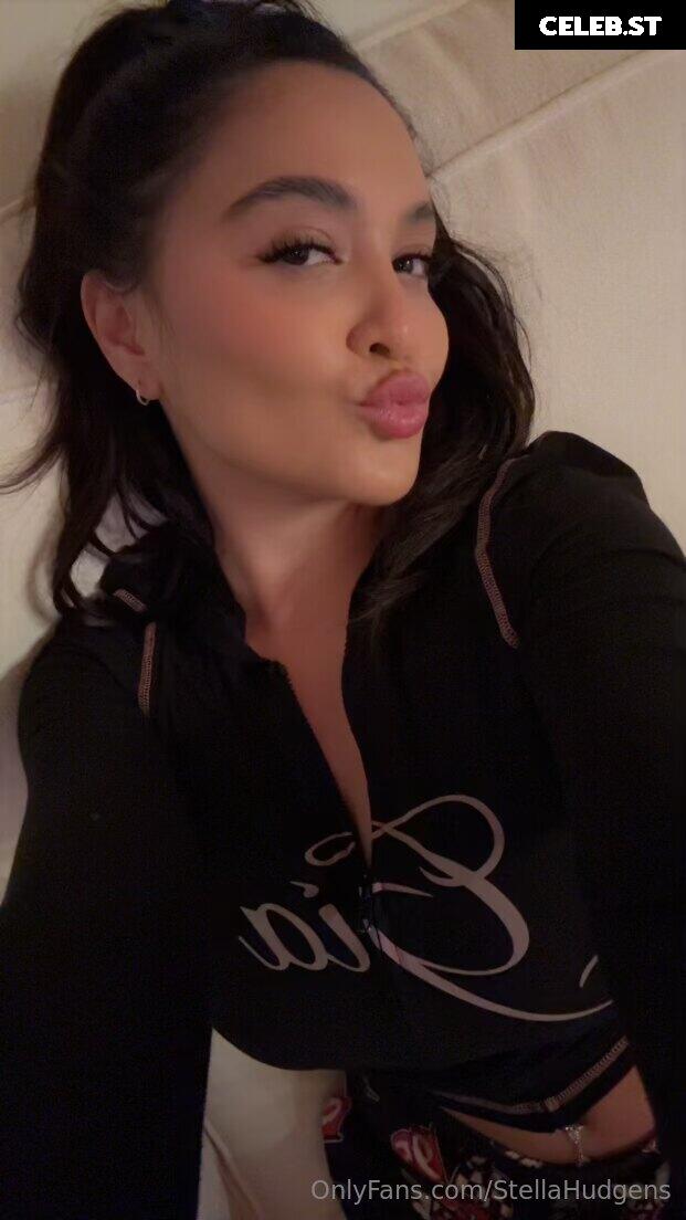 Stella Hudgens (Vanessa's Sister) Image 20645936