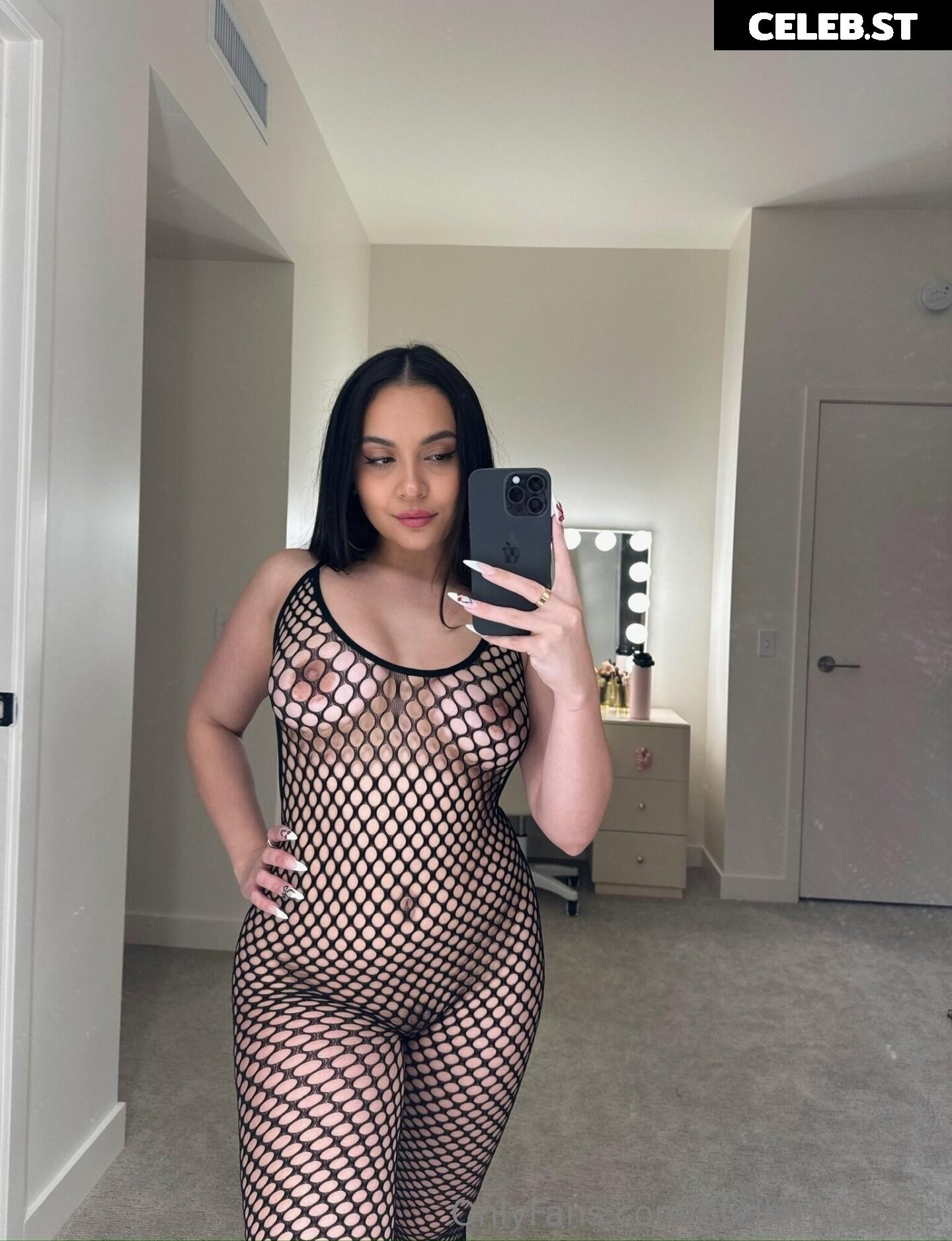 Stella Hudgens (Vanessa's Sister) Image 20645495