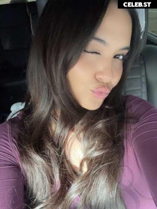 Stella Hudgens (Vanessa's Sister) Image 20645780