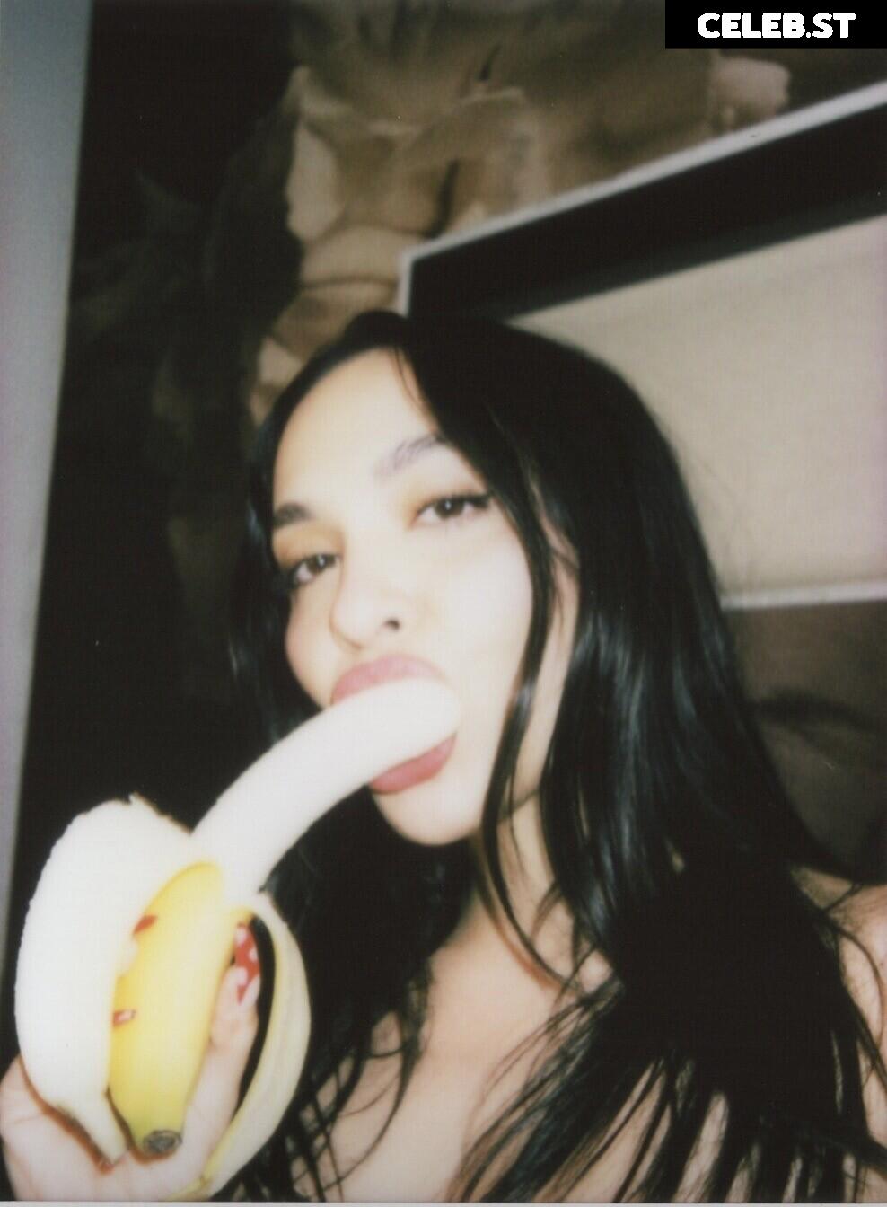 Stella Hudgens (Vanessa's Sister) Image 20645101