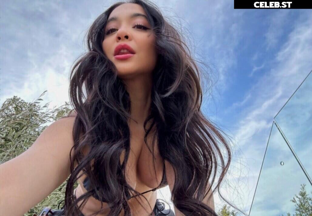Stella Hudgens (Vanessa's Sister) Image 20645097