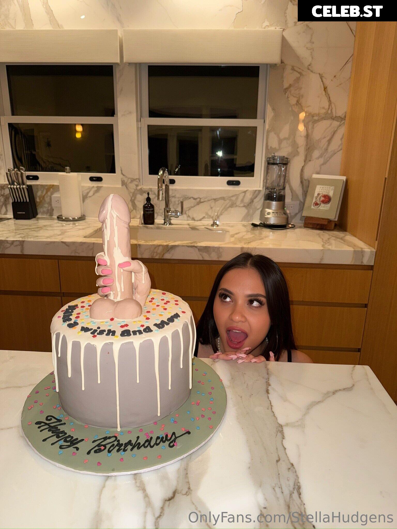 Stella Hudgens (Vanessa's Sister) Image 20645330
