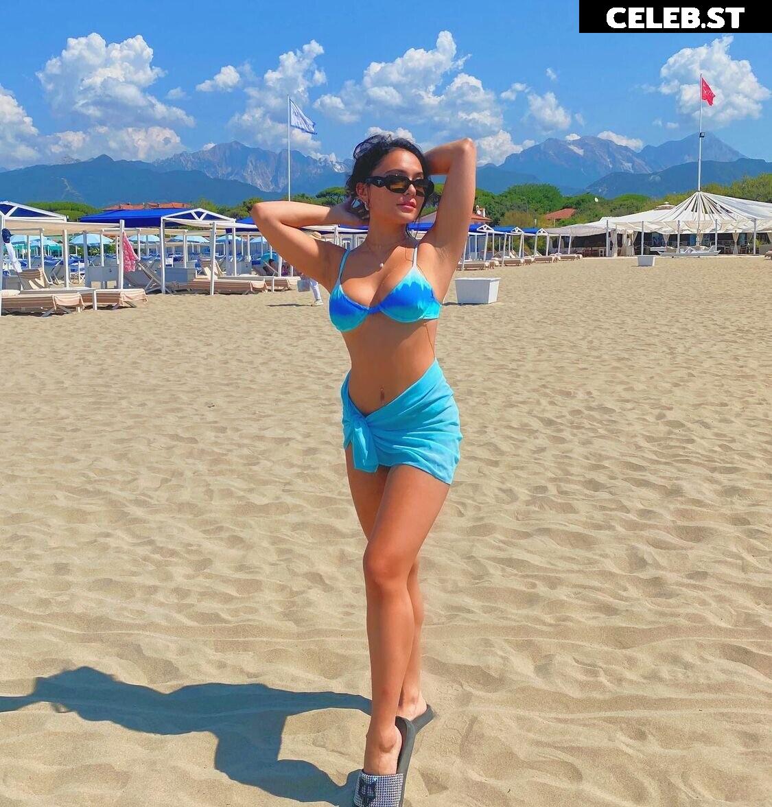 Stella Hudgens (Vanessa's Sister) Image 20644912