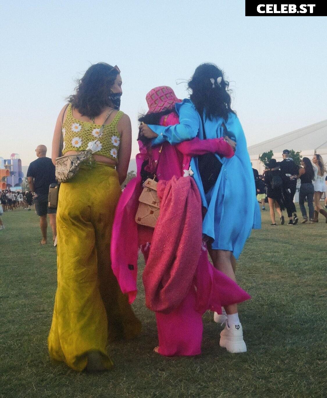 Stella Hudgens (Vanessa's Sister) Image 20644894