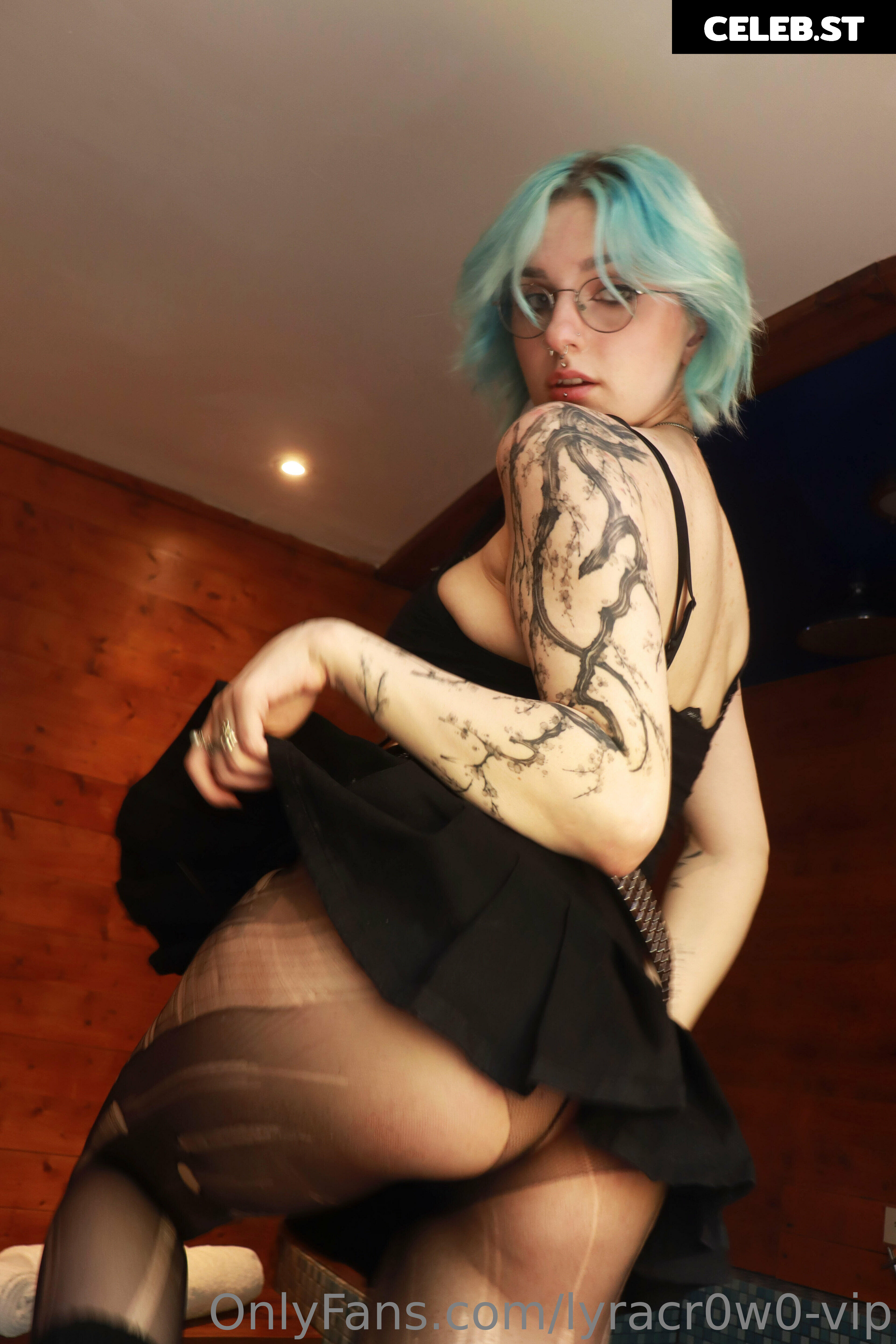 Lyra Crow | lyracr0w0 Image 20647134